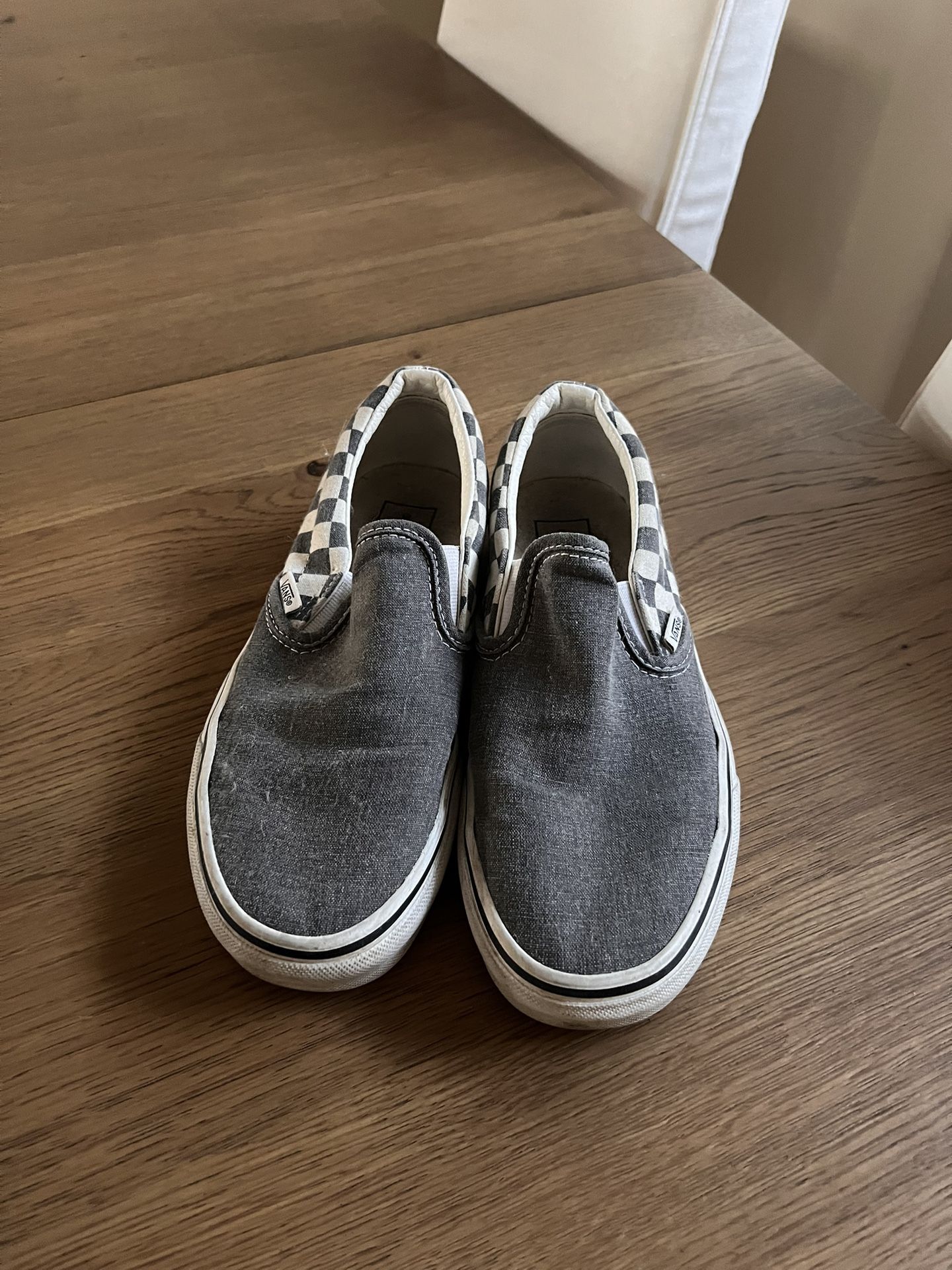 👟 Grey Vans Shoes – Size 8 – Great Condition!