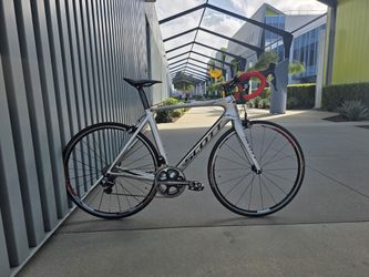 17 lb. All-Carbon Scott Foil 15 Electronic Shifting Racing Bike