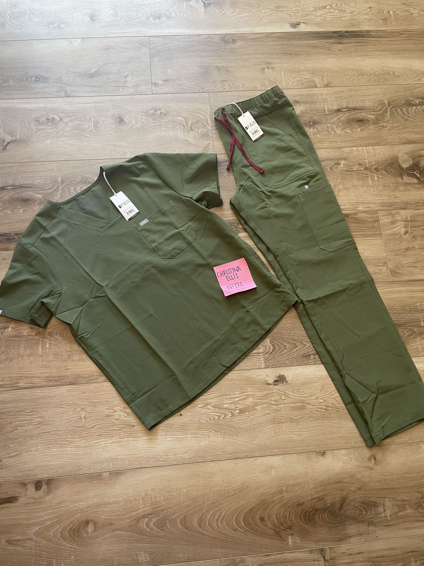 Figs Scrubs MENS Size Large New! Dark Olive