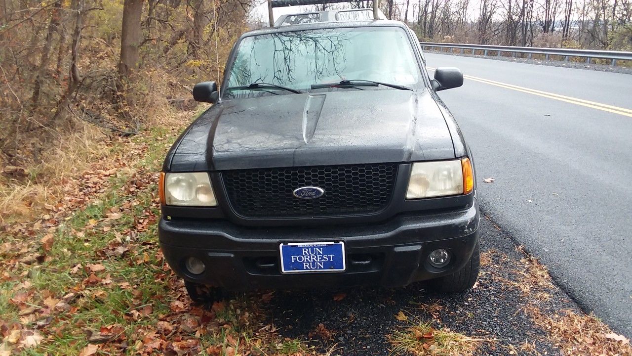 2001 Ford Ranger With Cap