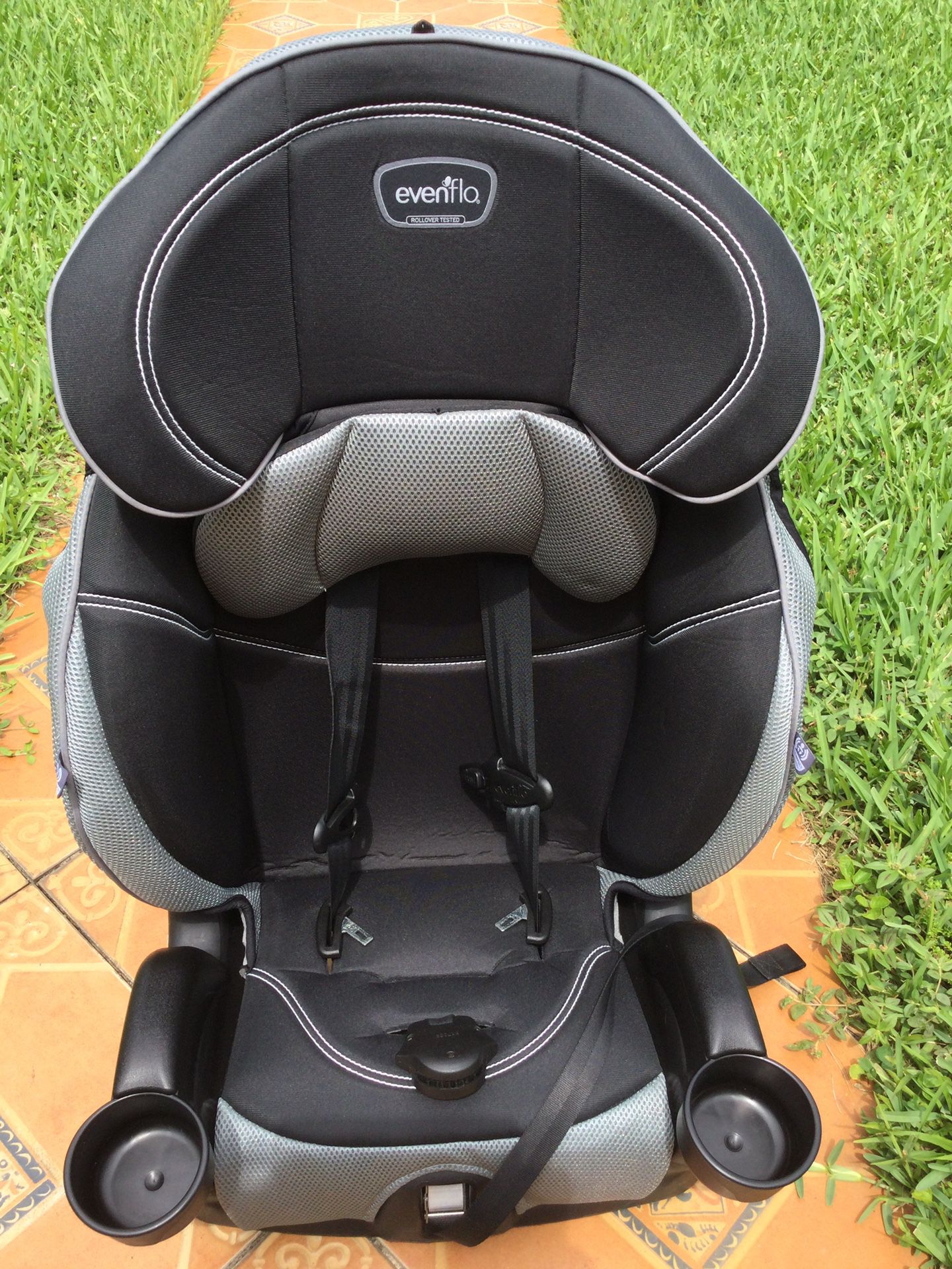 EVENFLO  CHASE LX HARNESSED BOOSTER CAR SEAT *CHECK PICTURE AND MY OFFERS PLEASE * ( READ DESCRIPTION  PLEASE ) SERIOUS BUYERS PLEASE