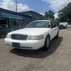 2011 WHITE FORD CROWN VICTORIA POLICE INTERCEPTOR 🄻🄴🄰🅃🄷🄴🅁 𝓂𝓊𝓈𝓉 𝓈ℯ𝓁𝓁