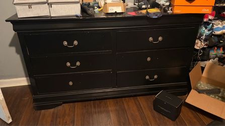 Dresser