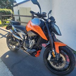2019 KTM Duke 790