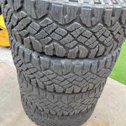 285/75/18 Goodyear vendo un set de llantas usadas excelente condiciones de vida las 4 ✅🤩I am sellin