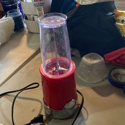 Bella Smoothie Blender $25