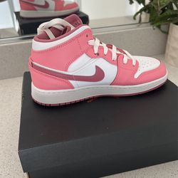 Brand New Never Worn !