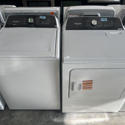 Whirlpool Washer And Gas Dryer 
