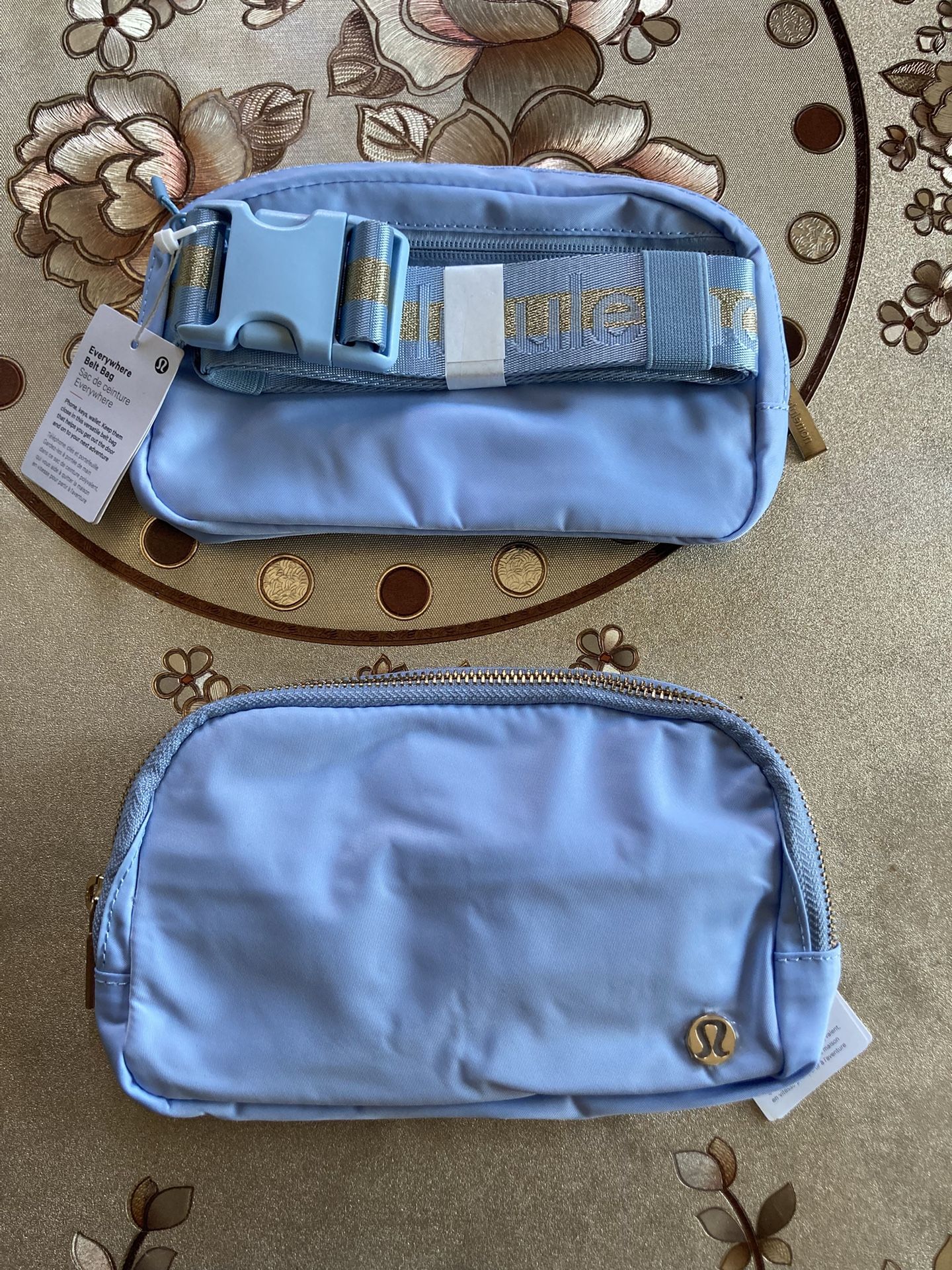 Lululemon Everywhere Belt Bag