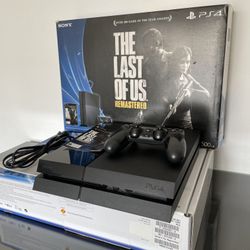 PS4 Console 500GB Bundle – The Last of Us Remastered – Controller + Box