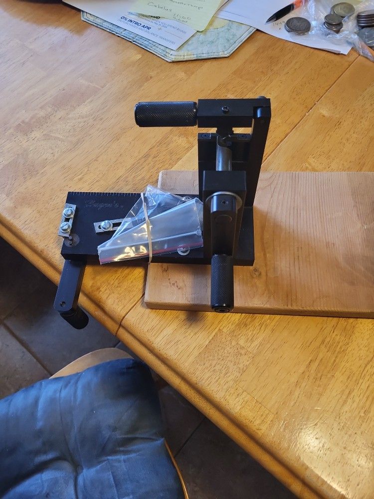 Hagens Professional Wire Former