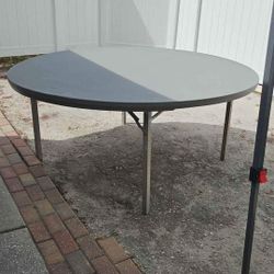 71" Zown Folding Table