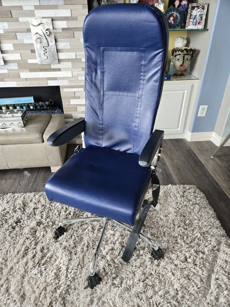 Authentic China Airline Office Chair - Great Conditoon