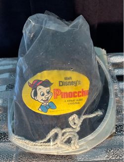 1960’s DISNEYLAND PINOCCHIO SOUVENIR BLACK FELT HAT