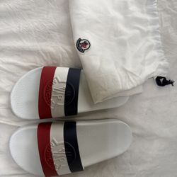 Moncler Women Slides With dust bag 