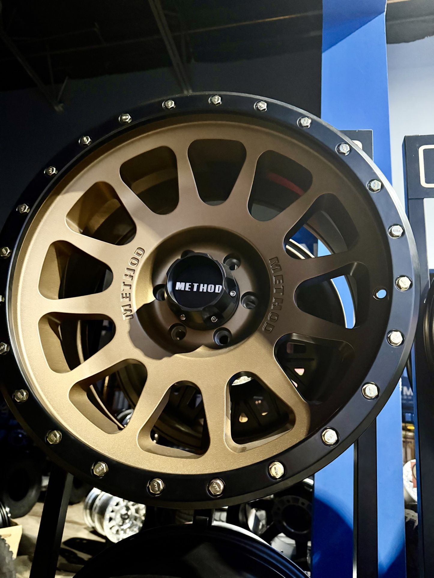 Super. Deal. METHOD 20x10 6x139.7 Bronze Wheels For 6 Lug Truck SUV (We Finance)