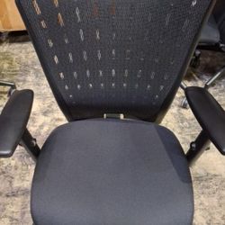 20 Available  Office Task Desk Chairs ...... WONT LAST LONG