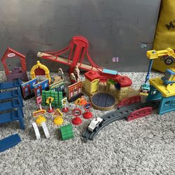 Thomas The Train And Tracks (Wood And Plastic)