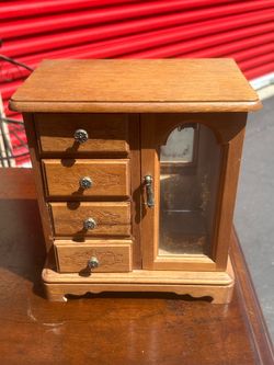 Musical Jewelry box