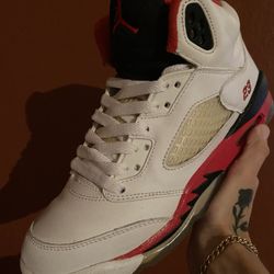 Air Jordan 5 Retro GS ‘Fire Red’ 2006