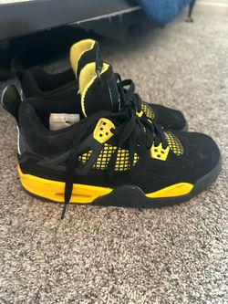 Boys shoes