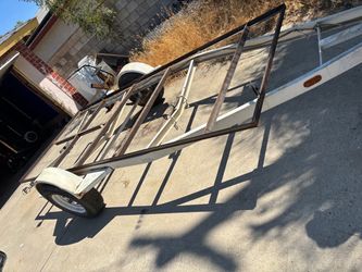 Boat trailer