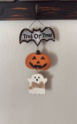 Halloween accent