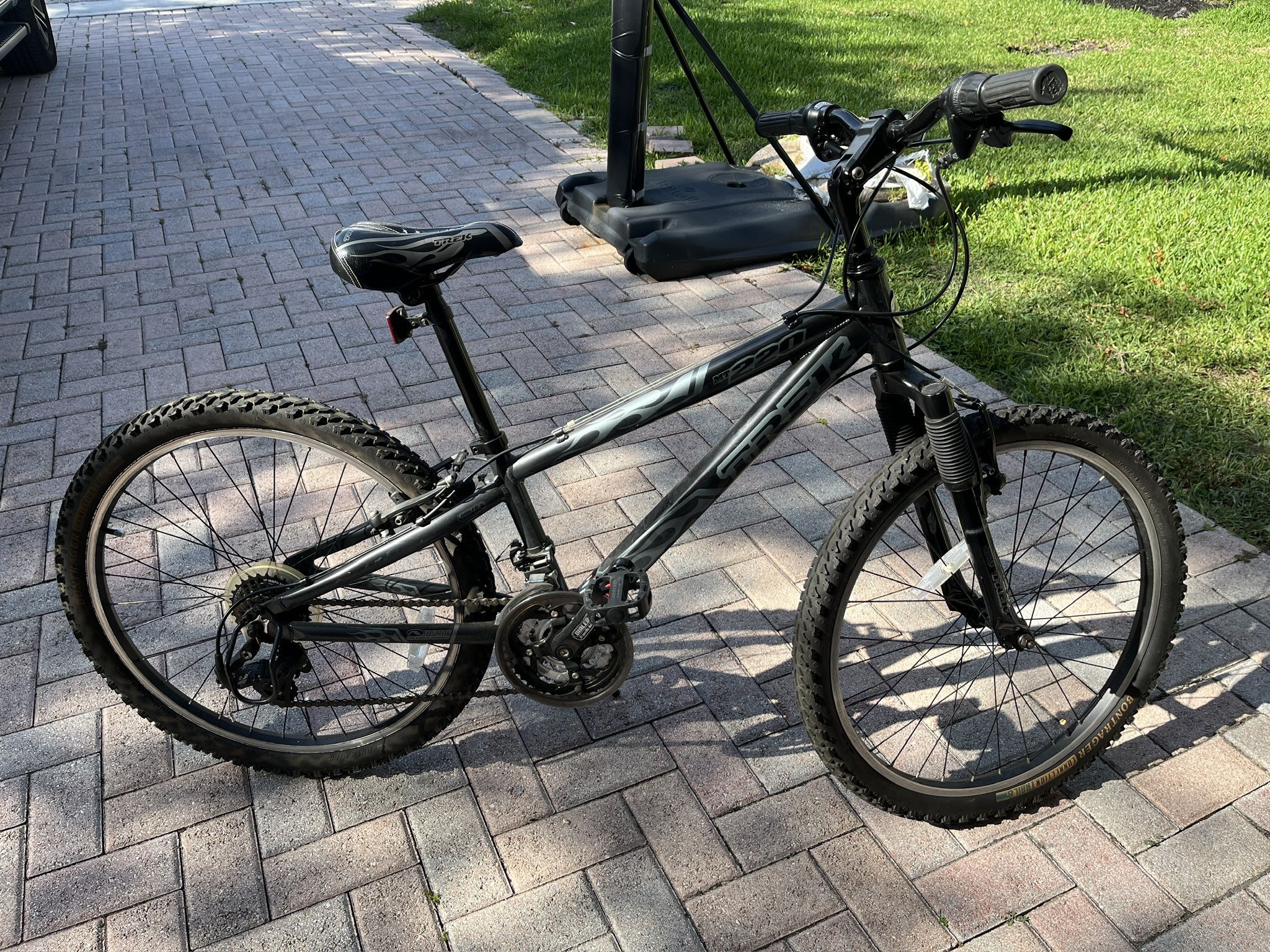 Trek MT 220 24" Wheel Mountain Bike