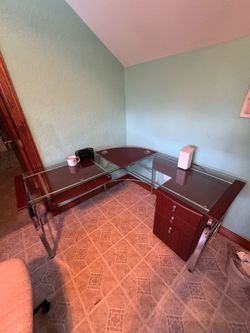 Corner desk w/ 3 drawer cabinet