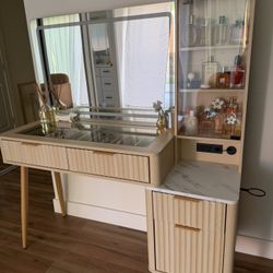 Natural Color Vanity with LED Mirror (includes stool)
