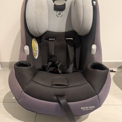 Maxi Cosi Car Seat. $100 