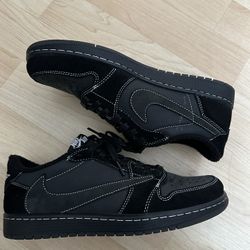 Travis Scott jordan 1 black phantom