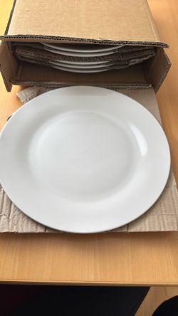 New Set Of 6 White Dinner Plates