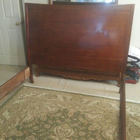 Queen Size Bedroom Set