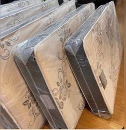 Set twin size mattress and box spring