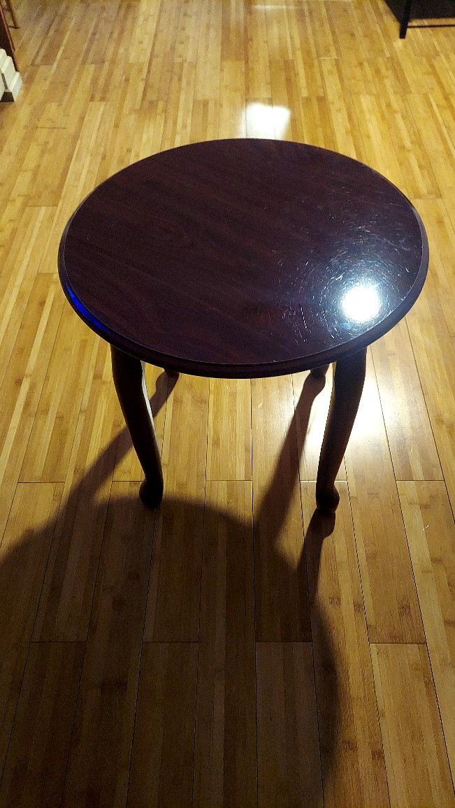 Mini Round Table