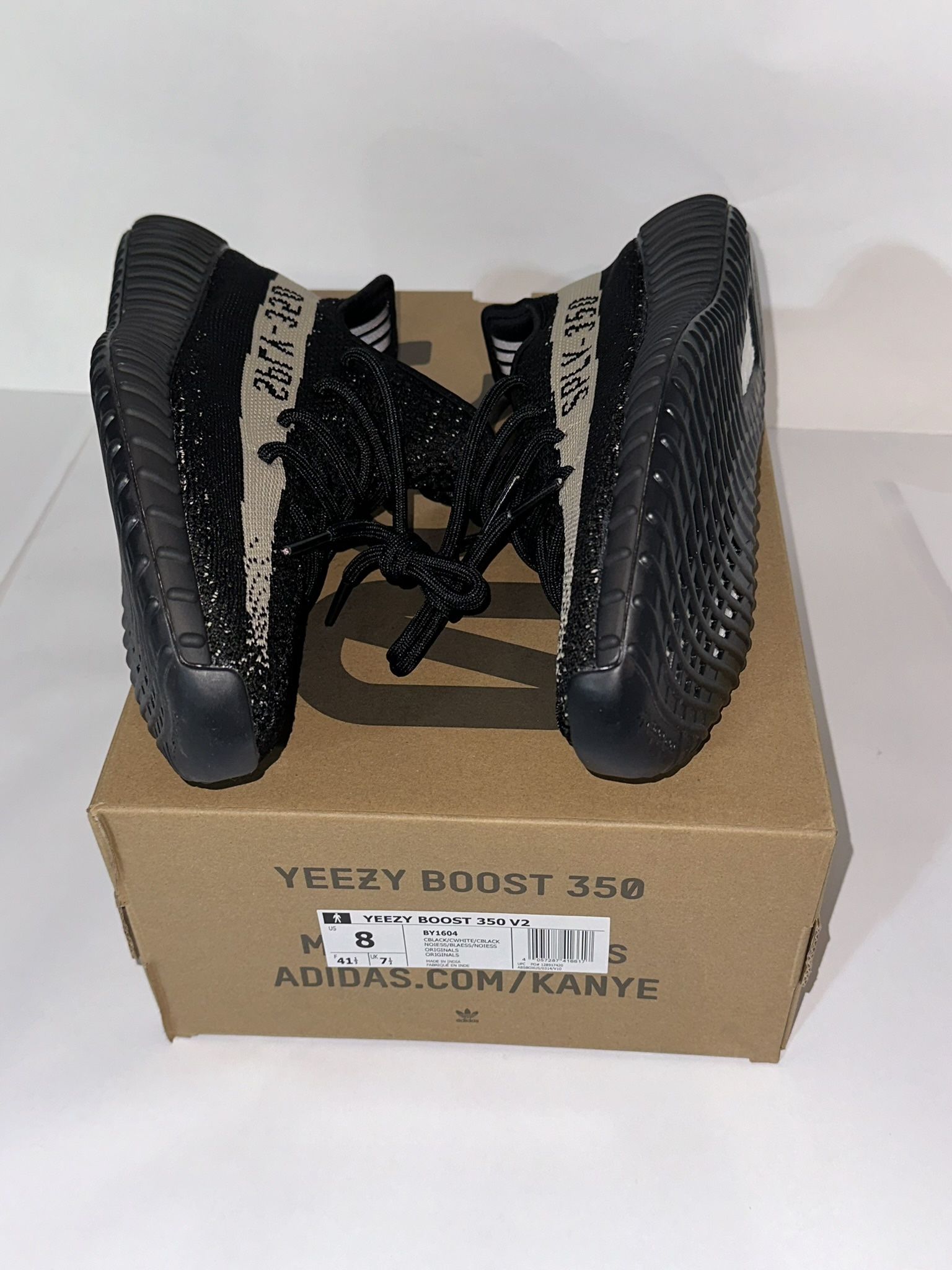 Adidas Yeezy Boost 350 V2 Cblack/ Cwhite 
