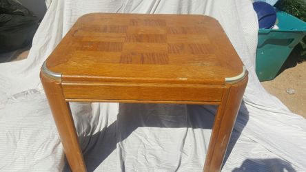 End/Bed Table