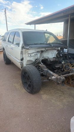Parts Escalade