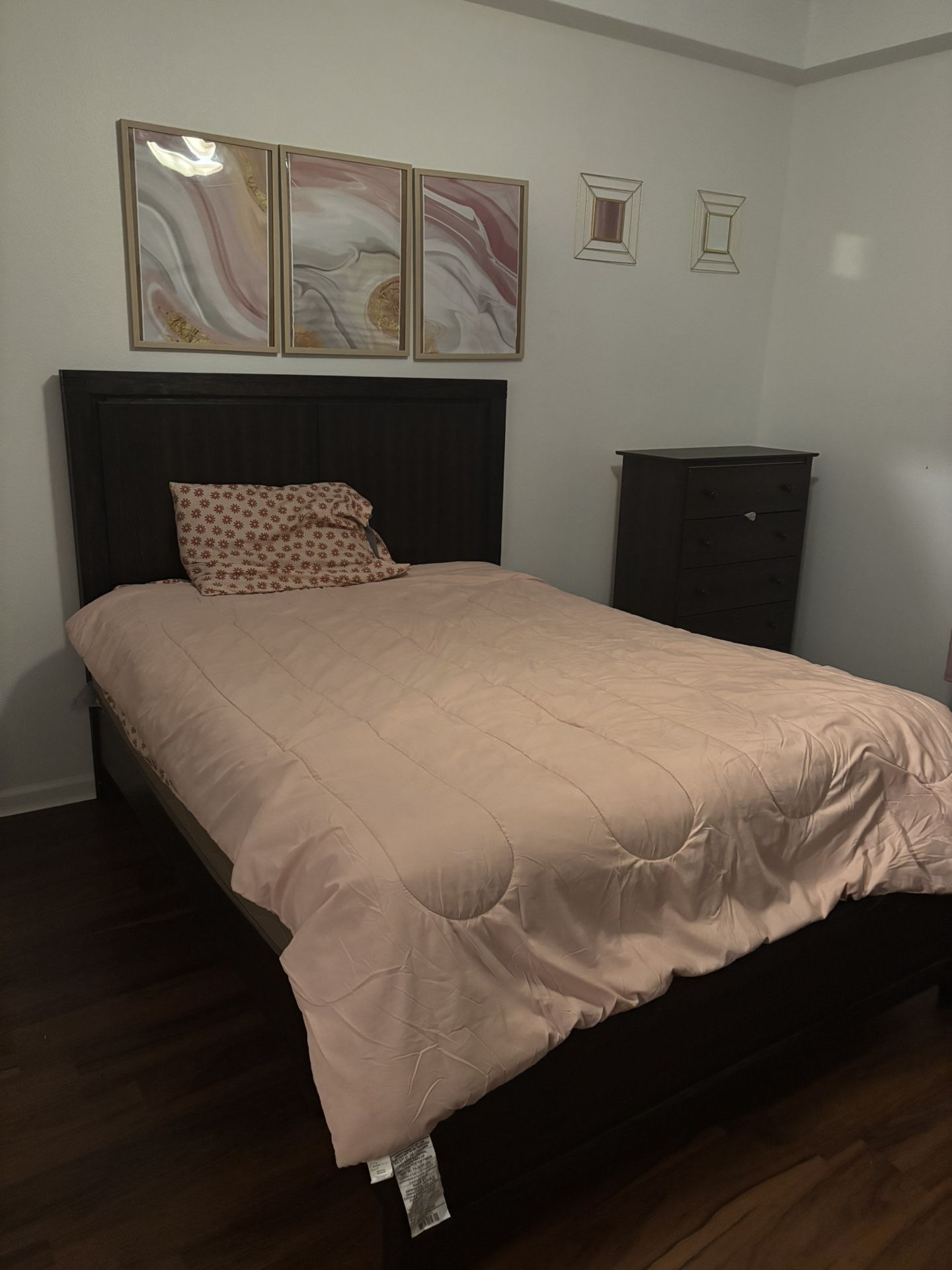 Queen Bedroom set For Sale