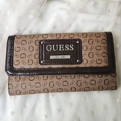 Guess Wallet in Brown Logo Print