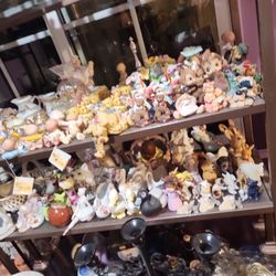 Lots Of Vintage Decor   Prices From $2 To $ 5