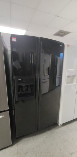 Kenmore Side‑by‑Side Fridge – Black, Ice & Water Dispenser