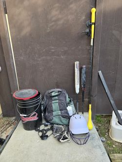 Softball Gear (Softball Bag, Helmet, Face Proctector, Composite Bat, Softball Bucket With 15 Balls, Hit And Stick Eye Coordination, And Spin DR)