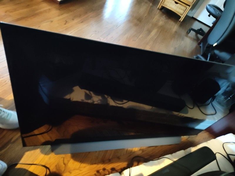 LG 43 Inch TV 