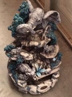 Elephant Fountain Rare Collectible DeCapoli