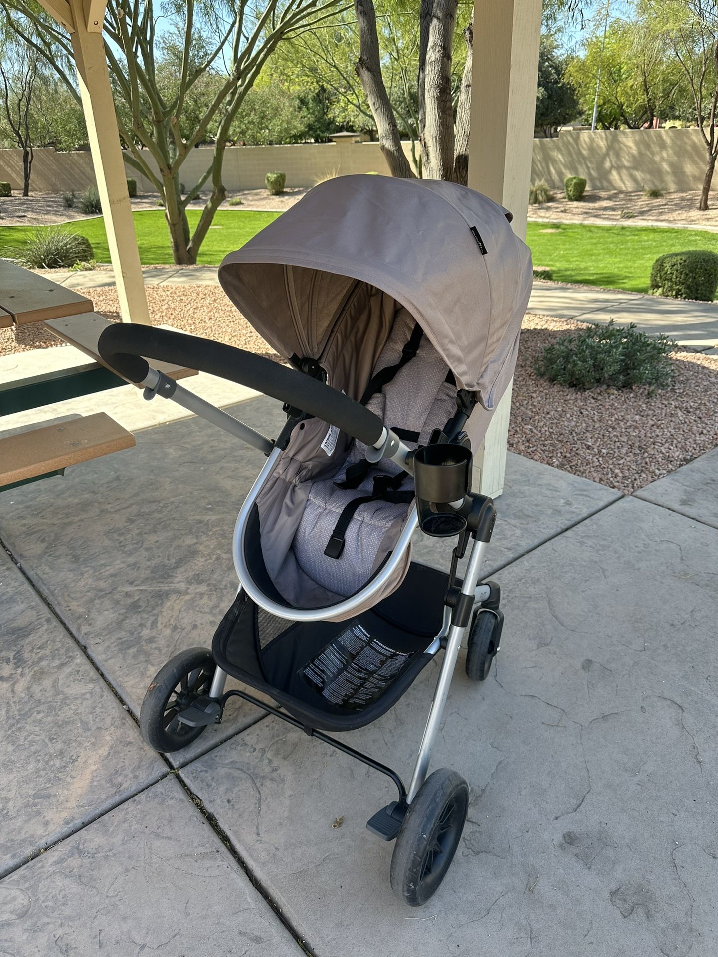 Evenflo Pivot Stroller