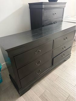 Dresser and gabinet