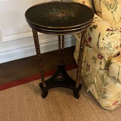Beautiful Floral Painted Side Table From Chelsea house in Great Condition 16” diameter x 30”h Smoke free household