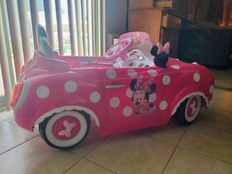Mickey Mouse Convertible car with battery and charger